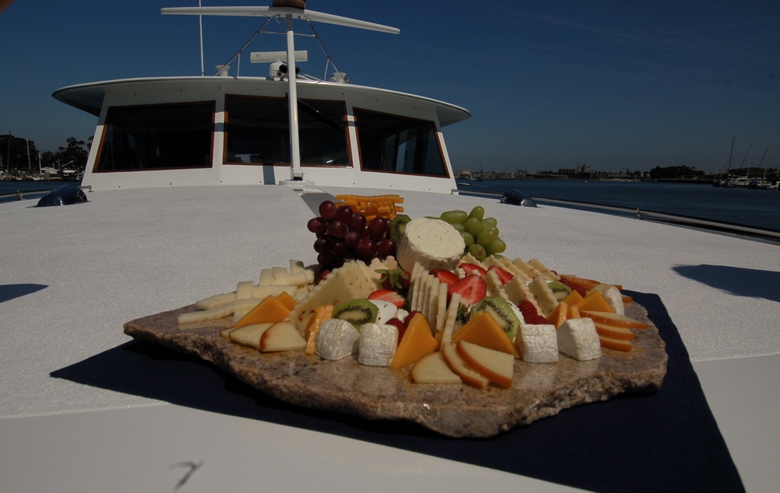 luxury yacht hire